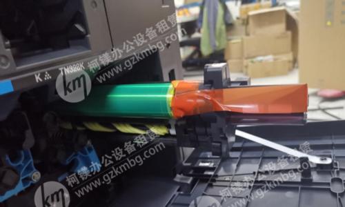 小型复印机的安装方法（简单易行的复印机安装指南）