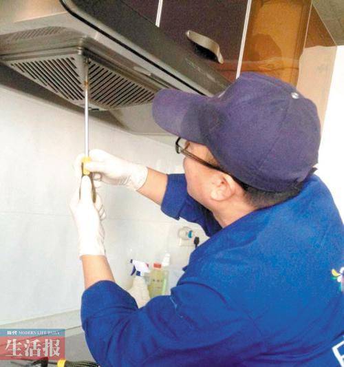 中式油烟机清洗指南（有效清洁方法及注意事项）