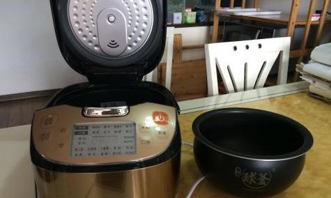 电饭煲安全孔漏气的修复方法（解决电饭煲安全孔漏气问题的步骤与技巧）