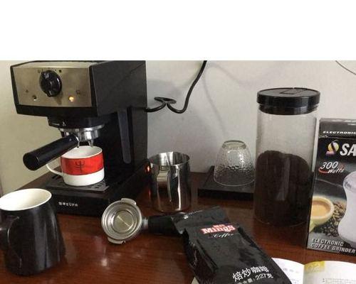 咖啡机塑料粘手，如何解决（一种简便有效的方法解决咖啡机塑料黏手问题）