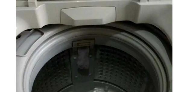洗衣机脱水后转动的原因（探寻洗衣机脱水过程中转动的关键因素）