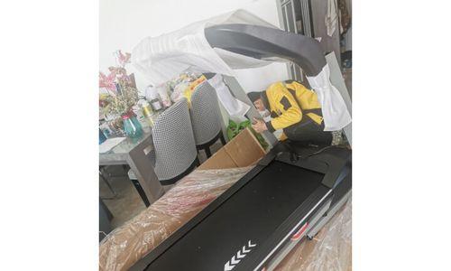 如何安全地操作高速运转的跑步机（掌握正确的使用方法）