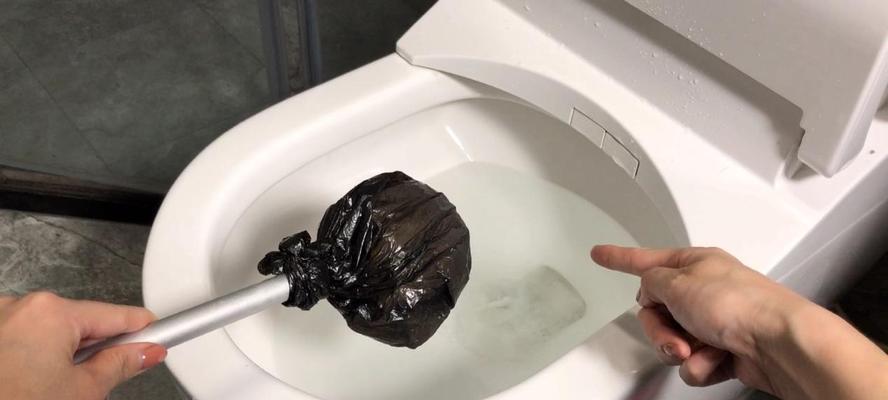马桶堵了，如何疏通（有效的方法教你轻松解决堵塞问题）