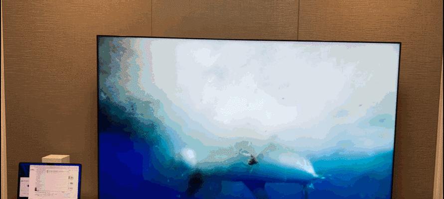 电视机的下移之谜（揭开电视机自动下移的原因与解决方法）