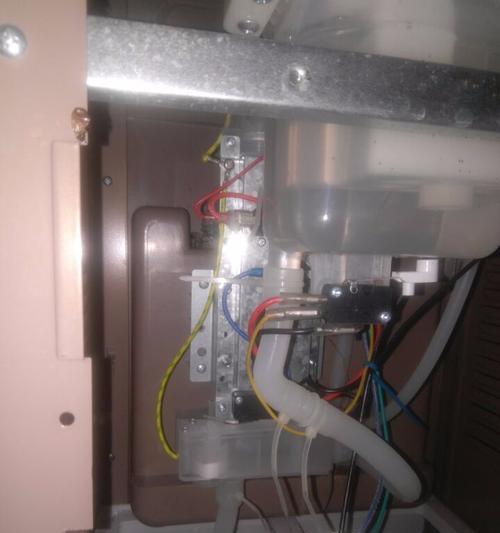 饮水机抽水泵修理指南（解决饮水机抽水泵故障的实用方法）