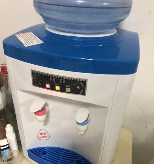 饮水机不放水桶漏水的解决办法（应对饮水机漏水问题，轻松解决烦恼）