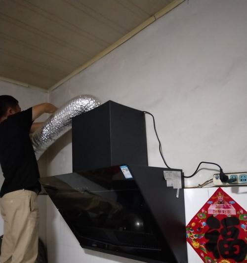 如何正确清洗奥普平板抽油烟机（有效方法教你轻松清洁烟机表面和内部）