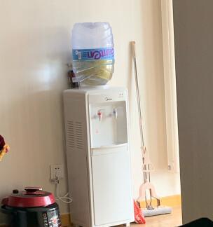 如何维修坏掉的飞利浦饮水机（解决您飞利浦饮水机故障的简单方法）