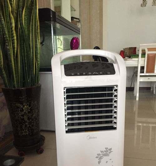 使用空调扇冰晶，让夏日清凉惬意（夏日必备冰晶使用技巧，让您享受舒爽体验）