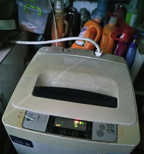洗衣机盖子感应故障的修复方法（解决洗衣机盖子感应故障的简便方法）