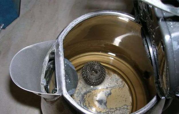 集成灶起水垢的原因及防治措施（探究集成灶起水垢的成因，提供有效防治方法）