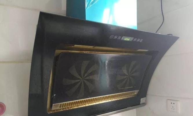 老式油烟机清洗技巧（传统油烟机清洗方法及注意事项）