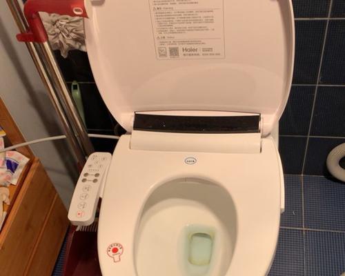 日本马桶盖的多功能设计（探索日本马桶盖的智能化与舒适性）