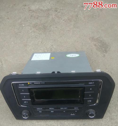 连接到车机的投影仪是什么？产品名称是什么？