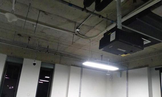 投影仪坚果墙的安装视频教程在哪里找？