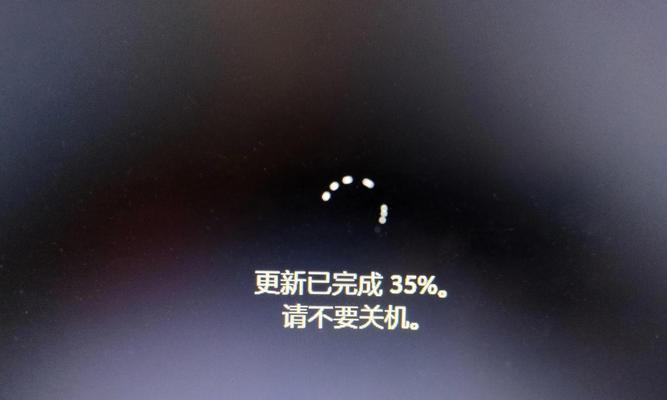 电脑屏幕闪屏重启后黑屏是什么原因？