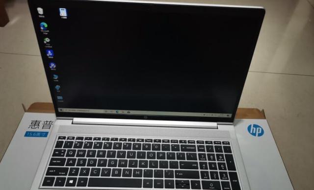 从哪个角度观看笔记本电脑最舒适？有哪些注意事项？