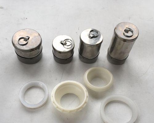 热水器管道防尘圈拆卸方法是什么？