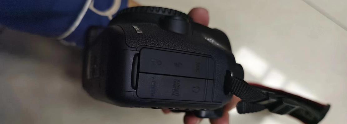 相机镜头伸缩时发出响声是什么原因？如何解决？