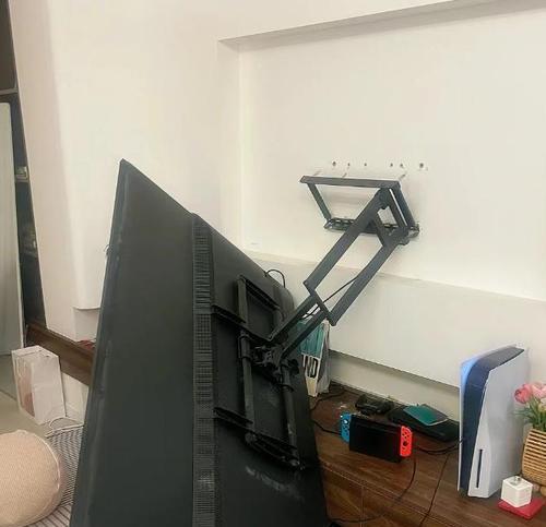 门店电视机挂墙的正确方法是什么？