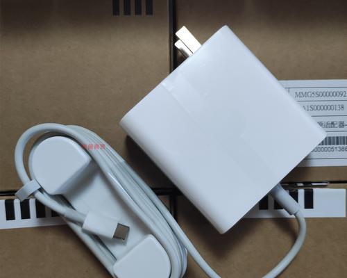 电源适配器三根线分别代表什么？
