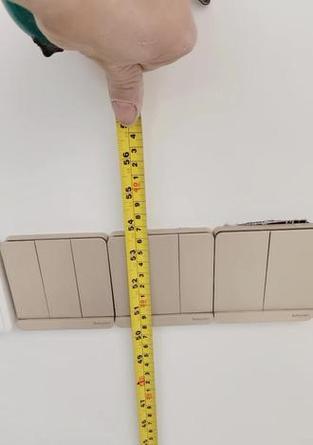 家用电脑桌电源开关接线步骤是什么？
