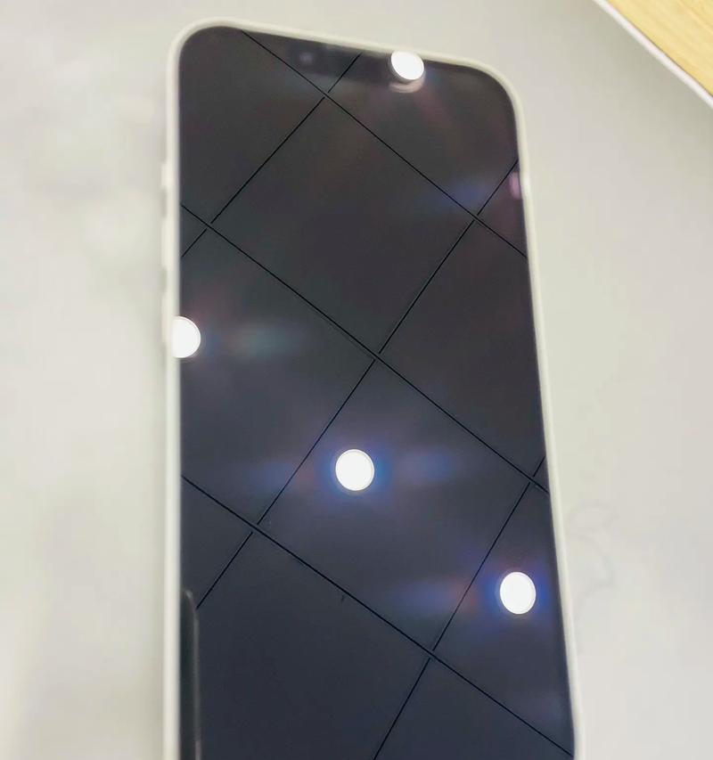 苹果标志白色手机壳型号是什么？