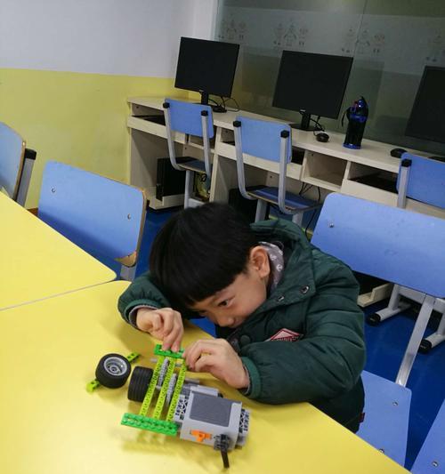 手机壳背部陀螺拆卸方法？拆卸时应注意什么？