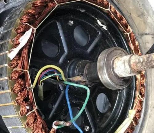 电瓶车损坏后如何更换零件？更换过程中需要注意什么？