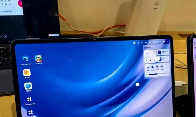 第一个真正独立的windows操作系统是什么？它的特点有哪些？
